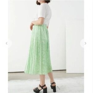 & Other Stories Midi  Skirt Mint Green Ditsy Floral Pleated Elastic Waist Size 2